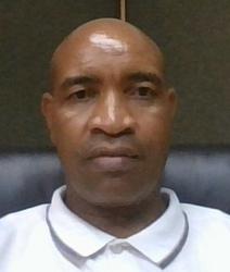 Lucas  Mnguni, estate agent